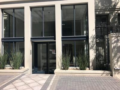 Cottage For Sale in Vredehoek, Cape Town